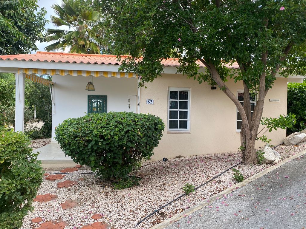 zijaanzicht woning curacao